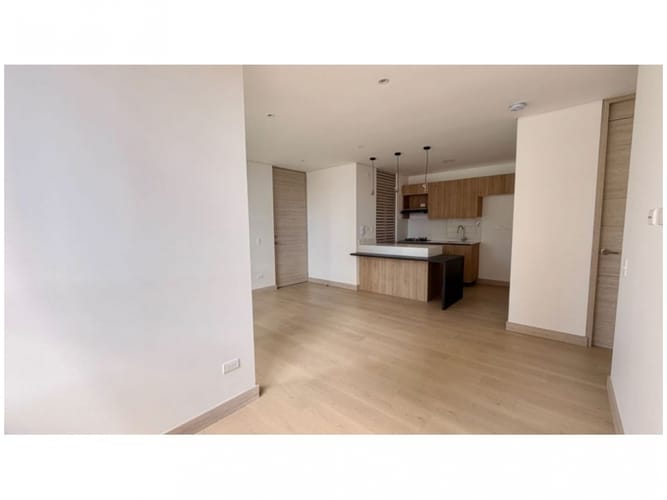 Apartamento en venta en El Poblado, Medellín · foto 3 de 12