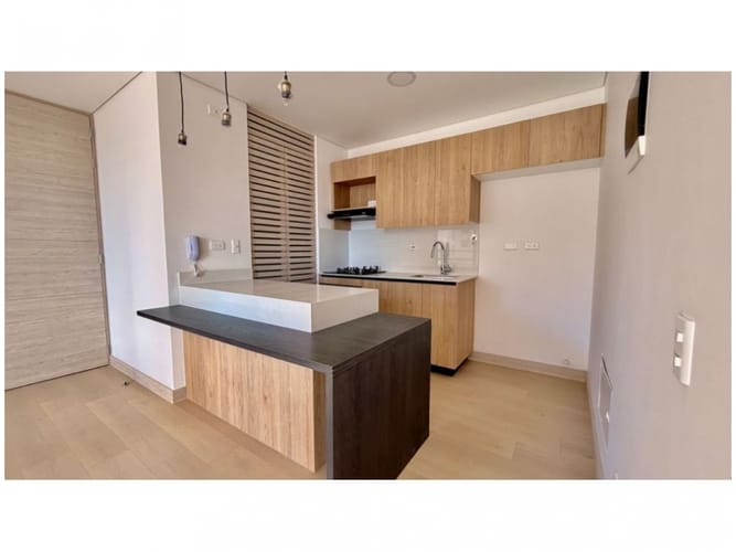 Apartamento en venta en El Poblado, Medellín · foto 4 de 12