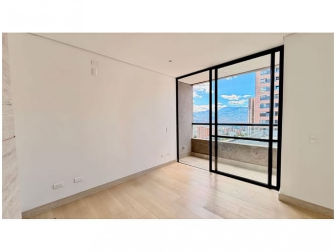 Apartamento en venta en El Poblado, Medellín · foto 7 de 12