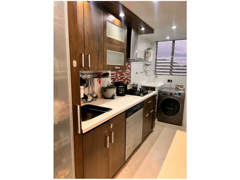 Apartamento en venta en Los Colores, Medellín · foto 2 de 24