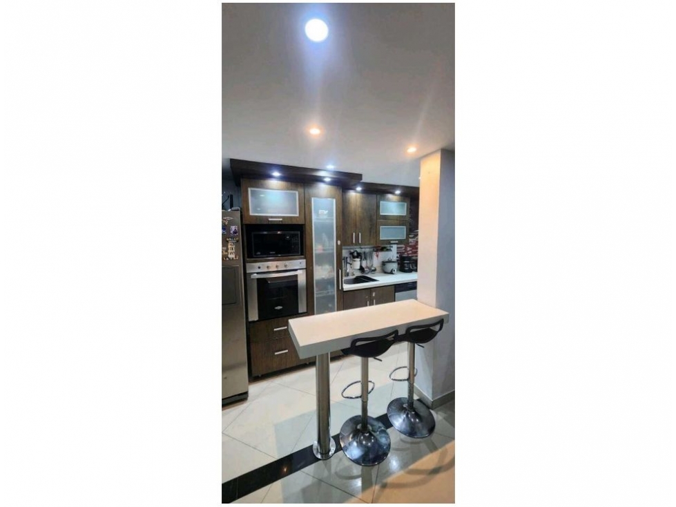 Apartamento en venta en Los Colores, Medellín · foto 4 de 24