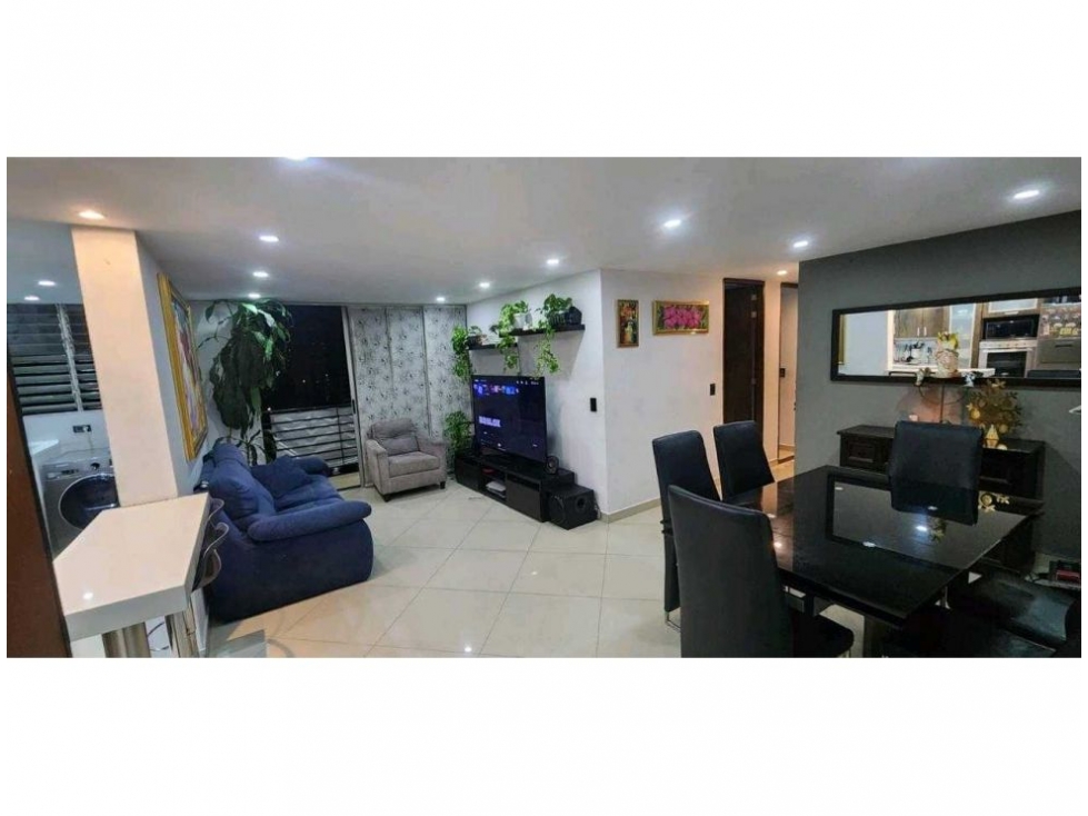 Apartamento en venta en Los Colores, Medellín · foto 12 de 24