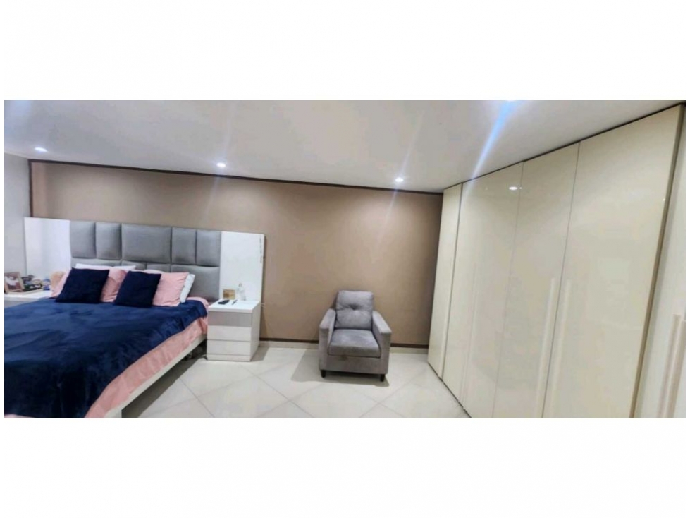 Apartamento en venta en Los Colores, Medellín · foto 17 de 24