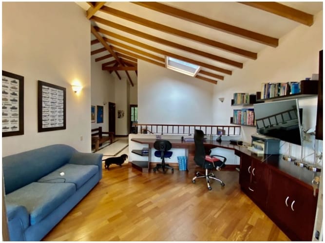 Casa de 4 alcobas en venta en Los Naranjos, Medellín, 328 m² · foto 17 de 24