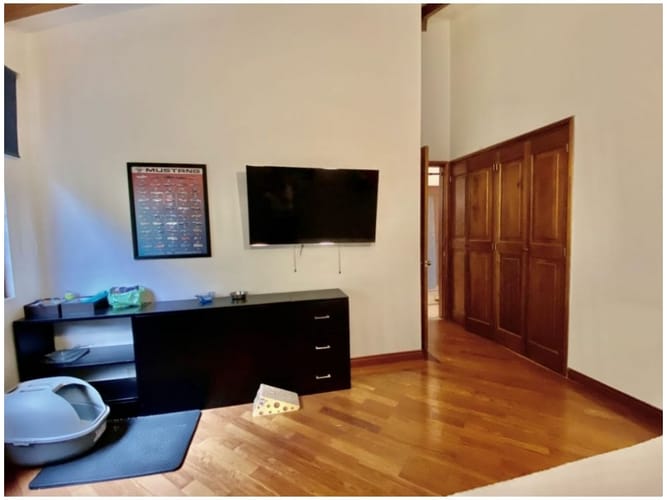 Casa de 4 alcobas en venta en Los Naranjos, Medellín, 328 m² · foto 22 de 24