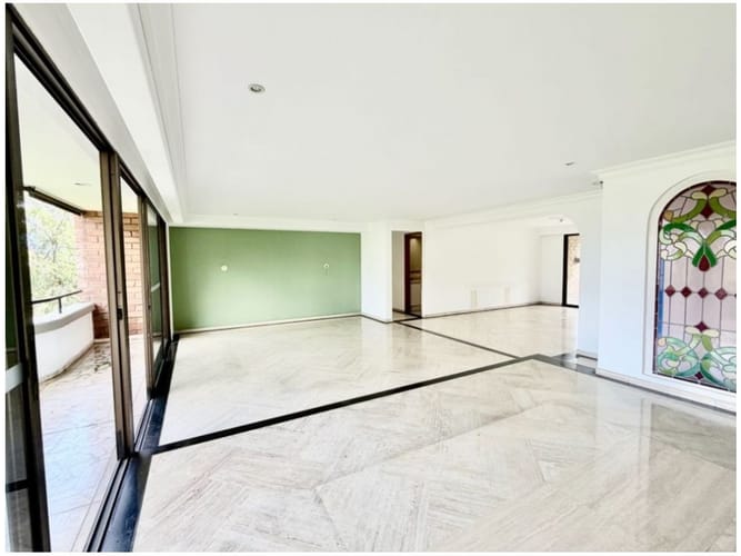 Apartamento de 3 alcobas en venta en San Lucas, Medellín, 232 m² · foto 4 de 24
