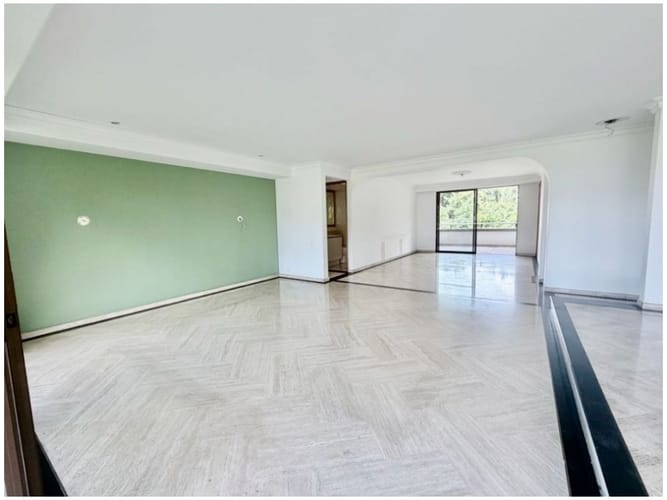 Apartamento de 3 alcobas en venta en San Lucas, Medellín, 232 m² · foto 5 de 24