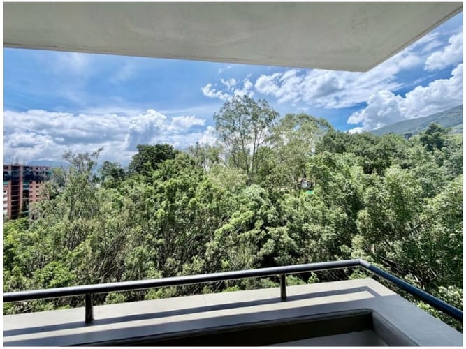 Apartamento de 3 alcobas en venta en San Lucas, Medellín, 232 m² · foto 13 de 24