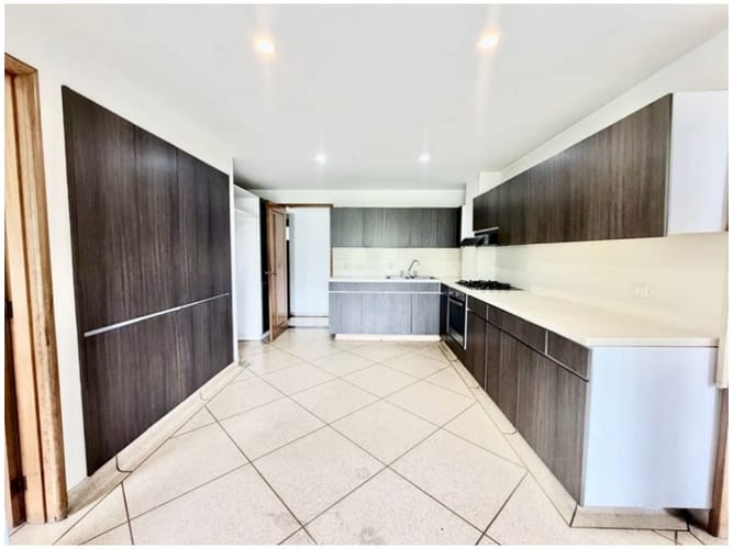 Apartamento de 3 alcobas en venta en San Lucas, Medellín, 232 m² · foto 14 de 24