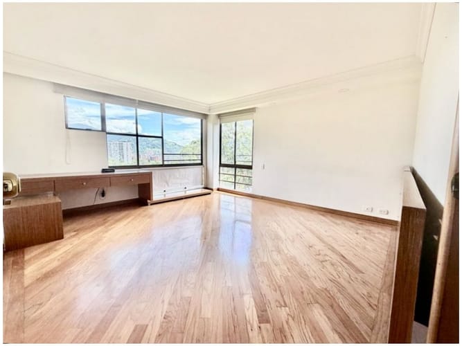 Apartamento de 3 alcobas en venta en San Lucas, Medellín, 232 m² · foto 22 de 24
