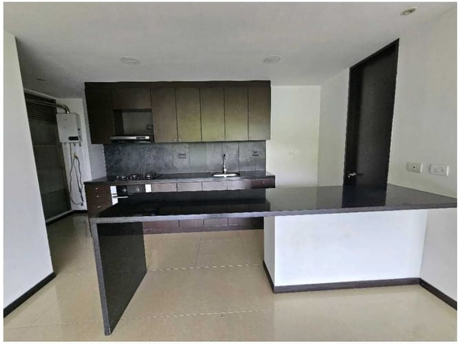 Apartamento de 3 alcobas en venta en Los Naranjos, Medellín, 145 m² · foto 6 de 16