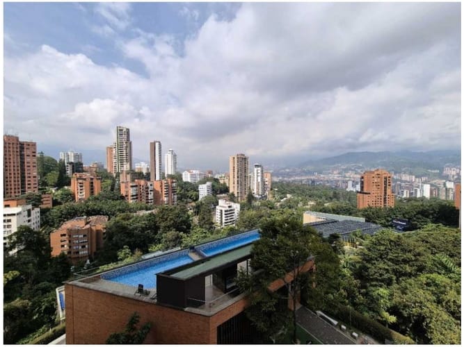 Apartamento de 3 alcobas en venta en Los Balsos, Medellín, 171 m² · foto 3 de 24