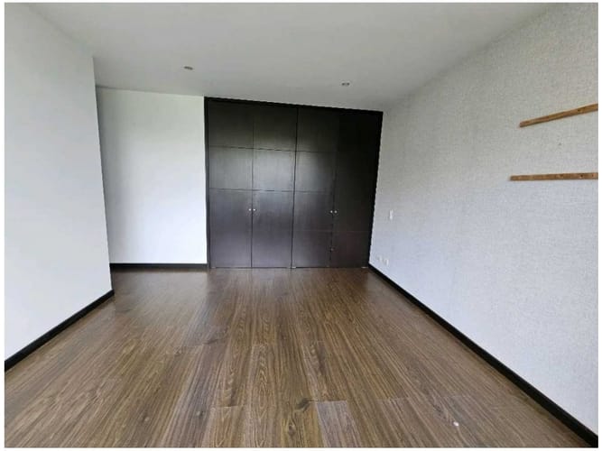 Apartamento de 3 alcobas en venta en Los Naranjos, Medellín, 145 m² · foto 10 de 16