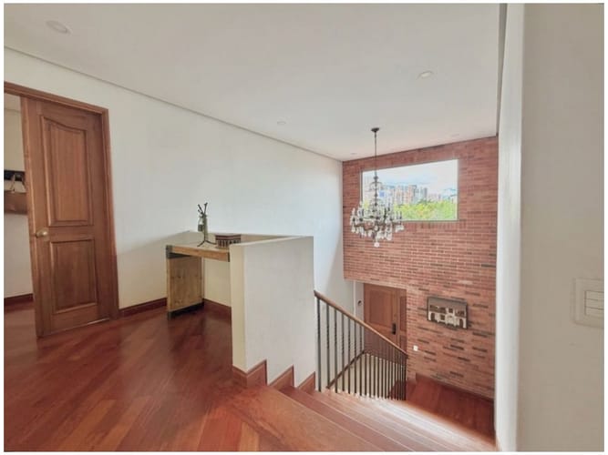Casa de 3 alcobas en venta en Los Naranjos, Medellín, 308 m² · foto 16 de 24