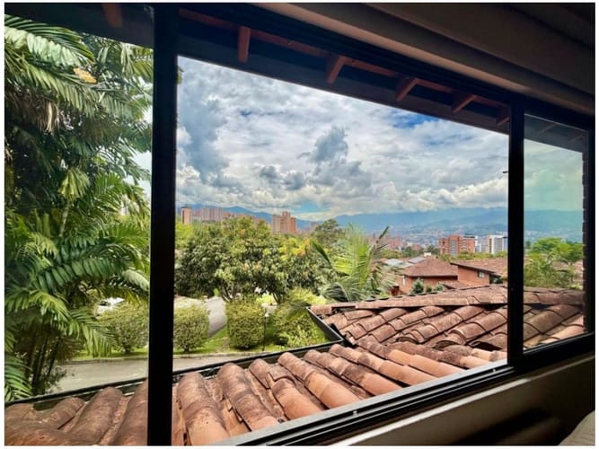 Casa de 3 alcobas en venta en Los Naranjos, Medellín, 308 m² · foto 20 de 24