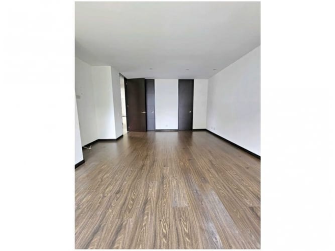 Apartamento de 3 alcobas en venta en Los Naranjos, Medellín, 145 m² · foto 15 de 16