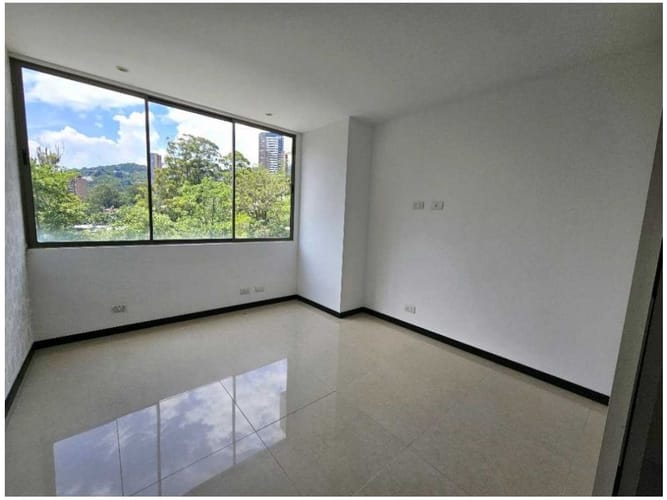 Apartamento de 3 alcobas en venta en Los Naranjos, Medellín, 145 m² · foto 16 de 16