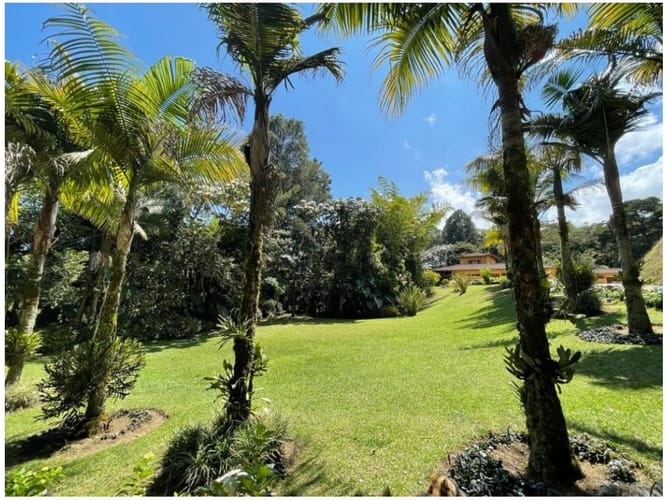 Casa de 3 alcobas en venta en Llano Grande, Rionegro, 300 m² · foto 9 de 11