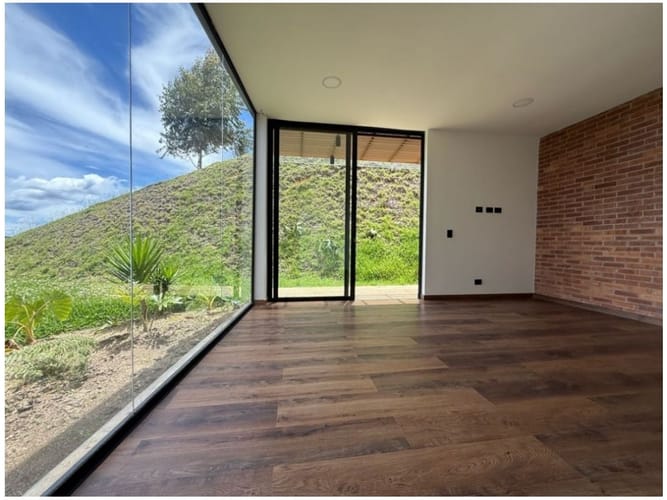 Casa de 4 alcobas en venta en Pantanillo, Envigado, 316 m² · foto 4 de 19