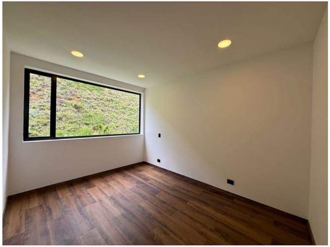 Casa de 4 alcobas en venta en Pantanillo, Envigado, 316 m² · foto 11 de 19