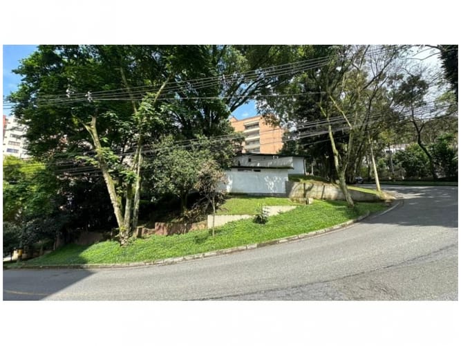Casa de 5 alcobas en venta en La Calera, Medellín, 919 m² · foto 9 de 24