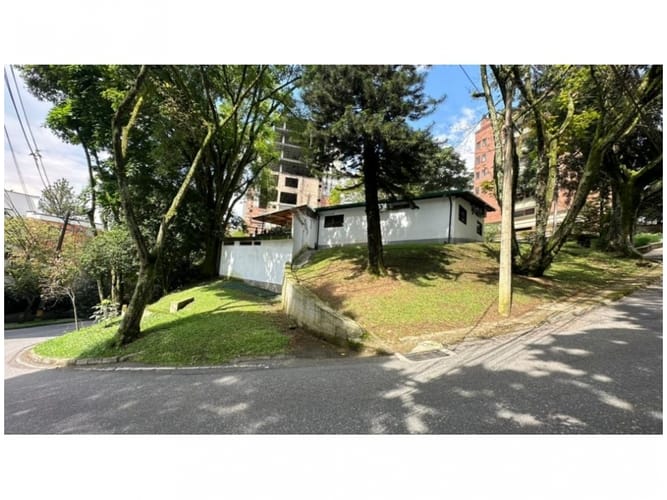 Casa de 5 alcobas en venta en La Calera, Medellín, 919 m² · foto 12 de 24