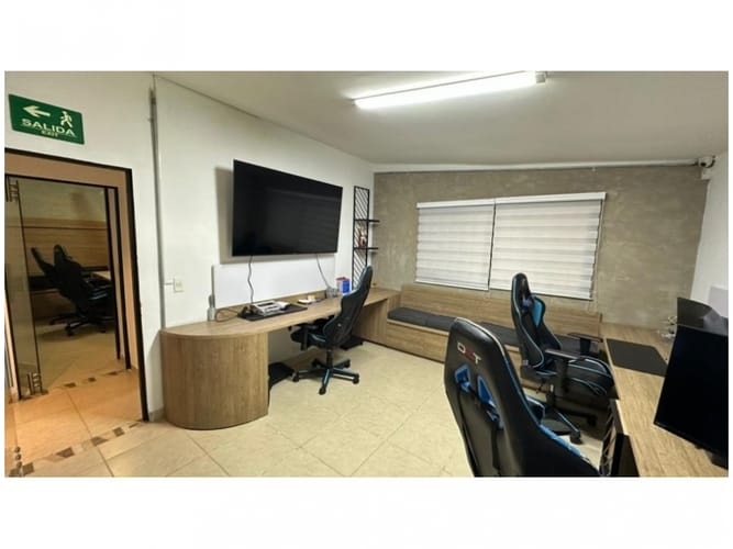 Casa de 5 alcobas en venta en La Calera, Medellín, 919 m² · foto 21 de 24