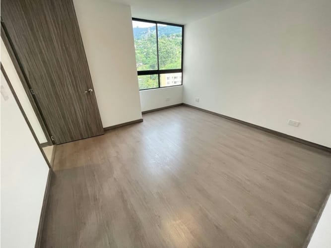 Apartamento de 3 alcobas en venta en Escobero, Envigado, 98 m² · foto 2 de 15
