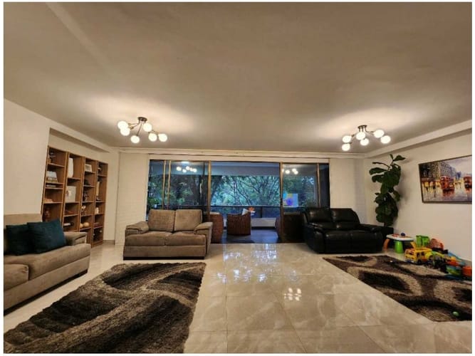 Apartamento de 4 alcobas en venta en El Poblado, Medellín, 220 m² · foto 3 de 19