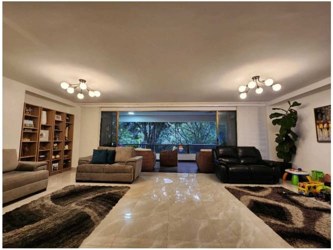Apartamento de 4 alcobas en venta en El Poblado, Medellín, 220 m² · foto 6 de 19