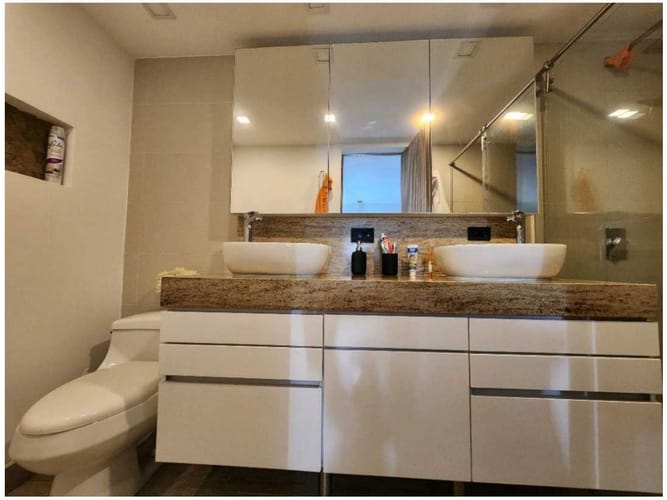 Apartamento de 4 alcobas en venta en El Poblado, Medellín, 220 m² · foto 10 de 19