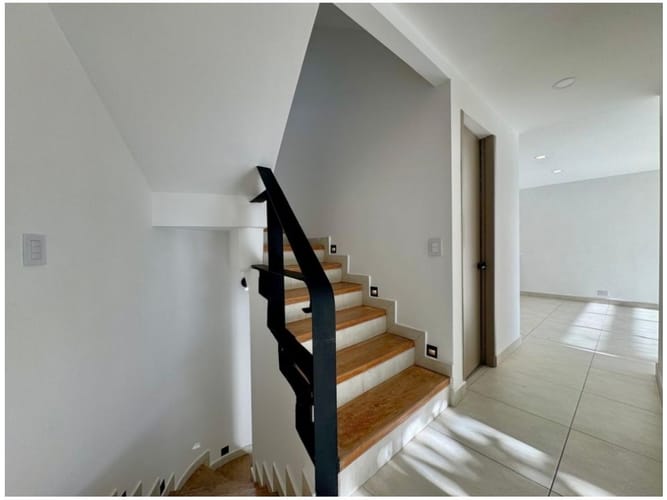 Casa de 4 alcobas en venta en Los Balsos, Medellín, 280 m² · foto 2 de 24