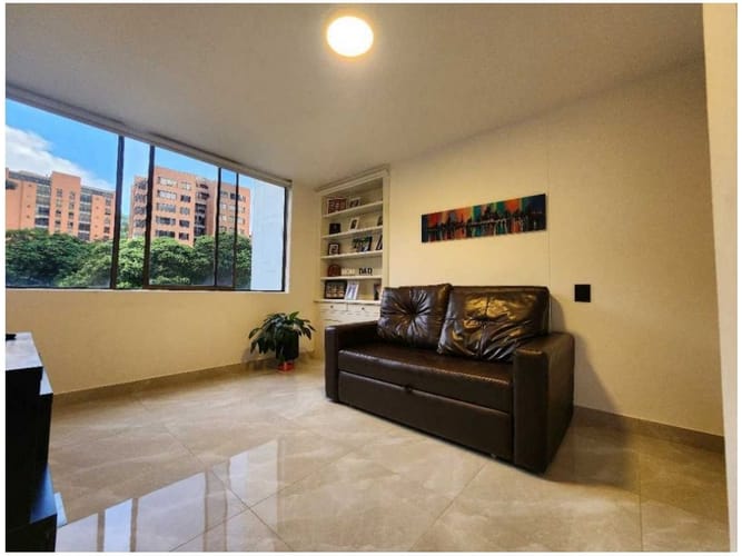 Apartamento de 4 alcobas en venta en El Poblado, Medellín, 220 m² · foto 18 de 19