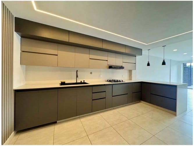 Casa de 4 alcobas en venta en Los Balsos, Medellín, 280 m² · foto 9 de 24