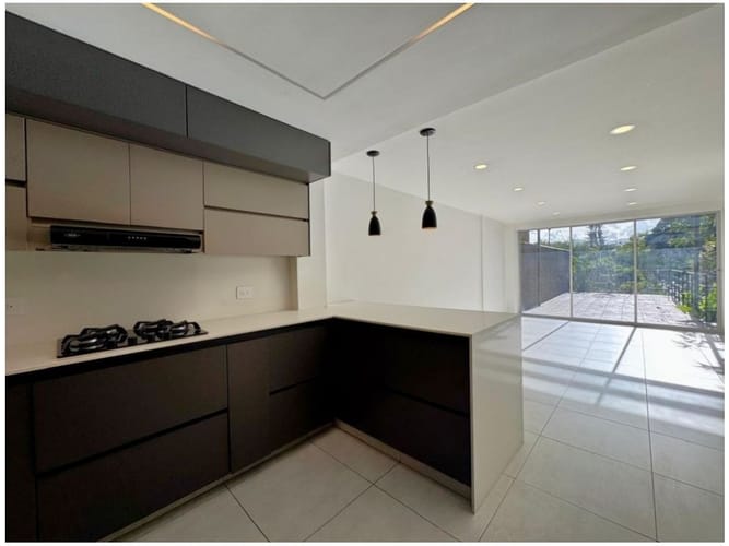 Casa de 4 alcobas en venta en Los Balsos, Medellín, 280 m² · foto 10 de 24
