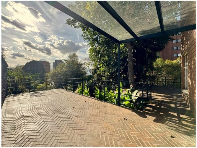 Casa de 4 alcobas en venta en Los Balsos, Medellín, 280 m² · foto 11 de 24