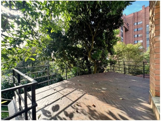 Casa de 4 alcobas en venta en Los Balsos, Medellín, 280 m² · foto 12 de 24