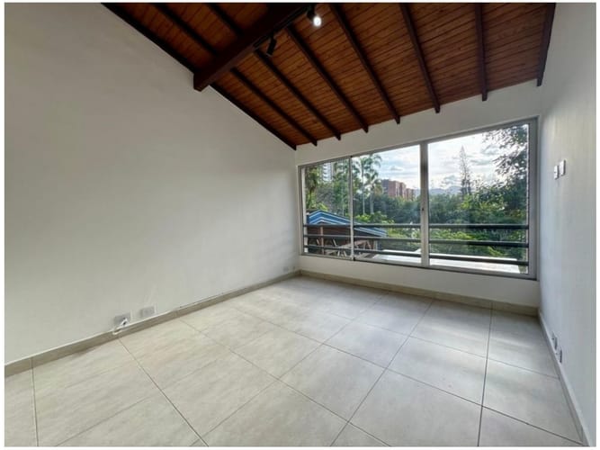 Casa de 4 alcobas en venta en Los Balsos, Medellín, 280 m² · foto 16 de 24