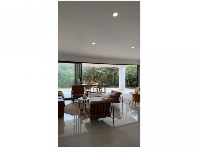 Casa de 3 alcobas en venta en Palmas, La Ceja, 283 m² · foto 3 de 24