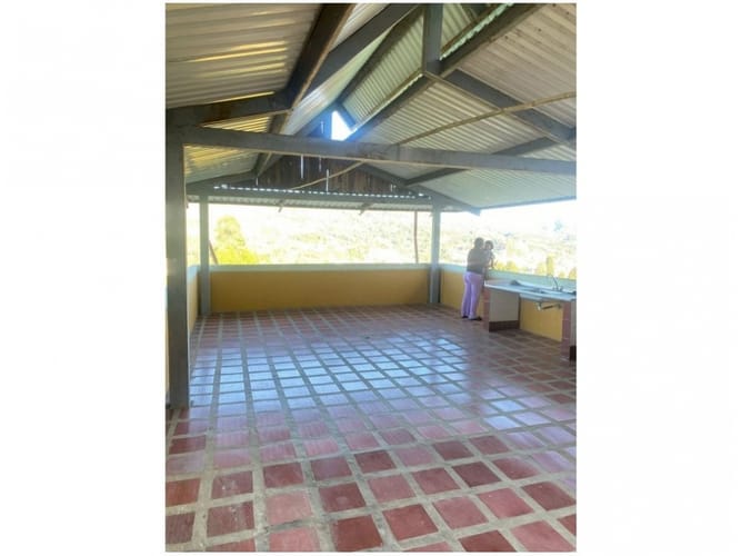 Finca en venta en La Brizuela, Guarne, 300 m² · foto 6 de 14