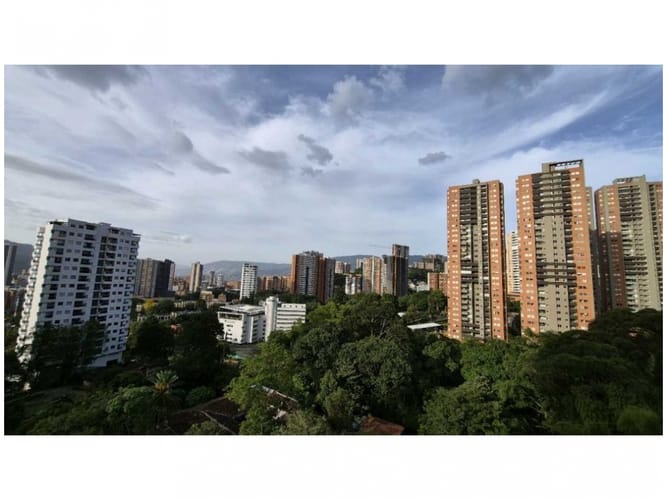 Apartamento de 3 alcobas en venta en Tres Esquinas, Sabaneta, 87 m² · foto 3 de 18