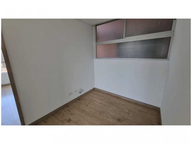 Apartamento de 3 alcobas en venta en Tres Esquinas, Sabaneta, 87 m² · foto 7 de 18