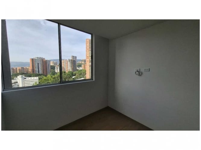Apartamento de 3 alcobas en venta en Tres Esquinas, Sabaneta, 87 m² · foto 8 de 18