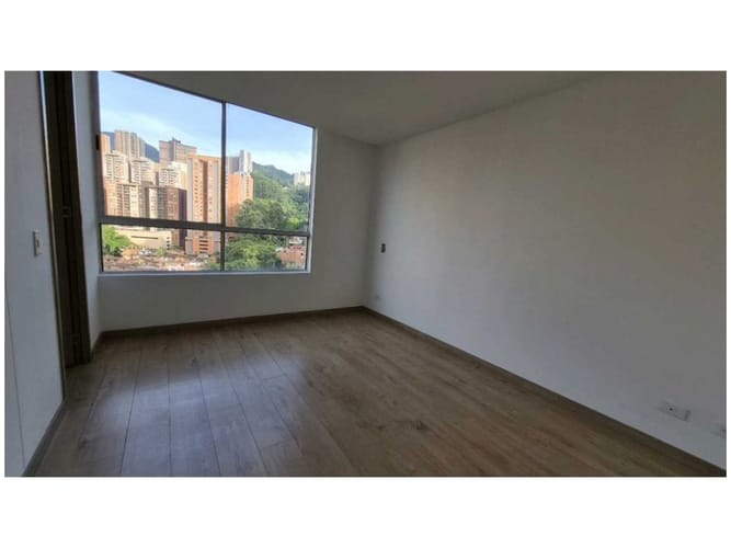 Apartamento de 3 alcobas en venta en Tres Esquinas, Sabaneta, 87 m² · foto 10 de 18