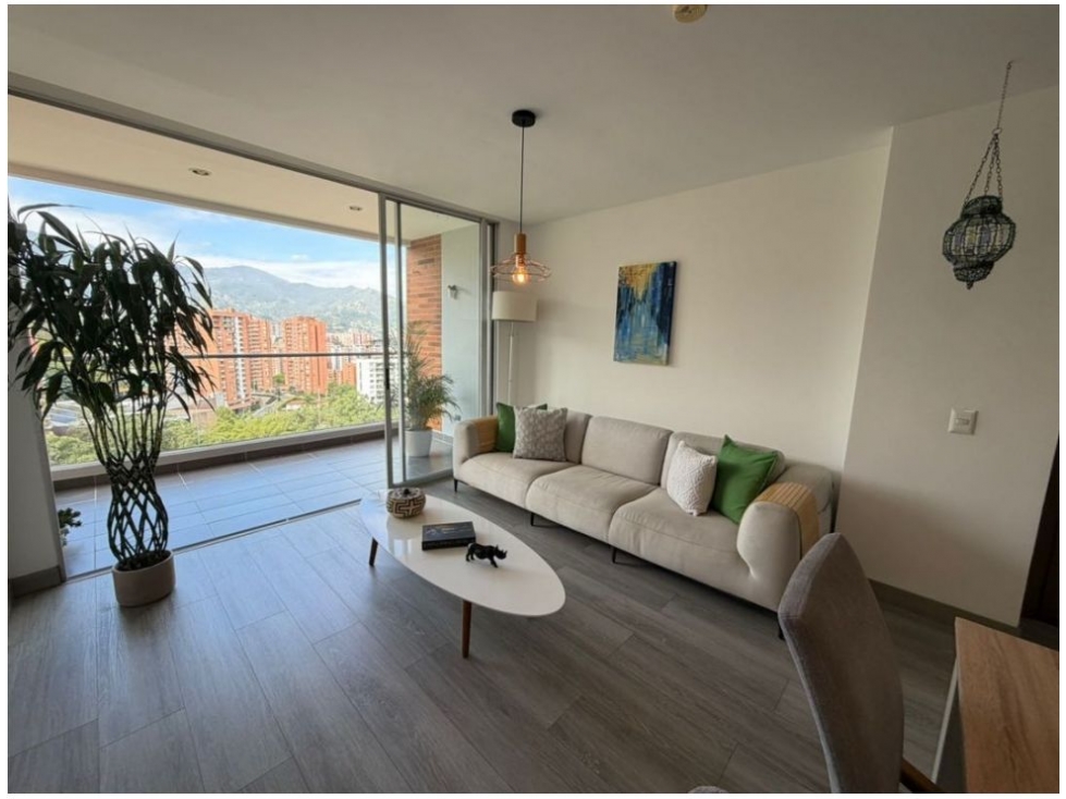 Apartamento en venta en Loma Benedictinos, Envigado · foto 2 de 24