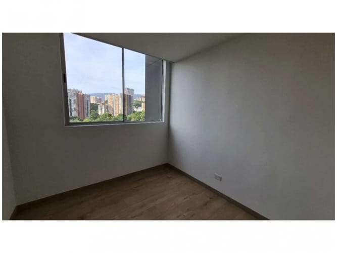 Apartamento de 3 alcobas en venta en Tres Esquinas, Sabaneta, 87 m² · foto 11 de 18