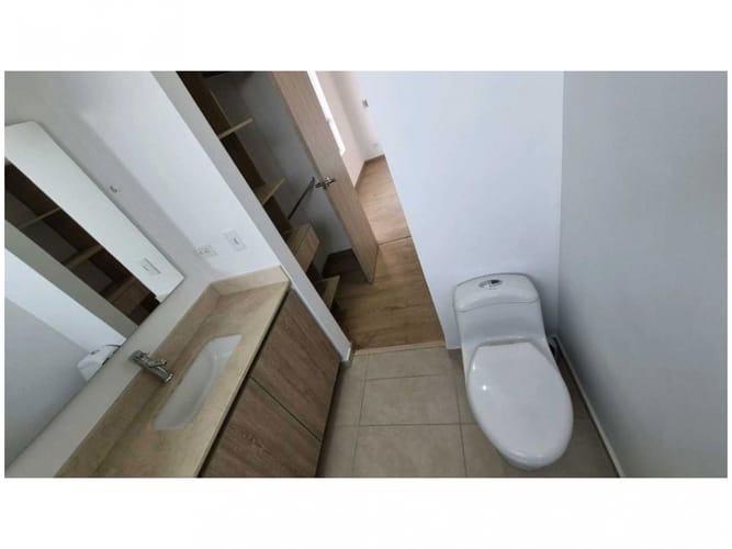 Apartamento de 3 alcobas en venta en Tres Esquinas, Sabaneta, 87 m² · foto 13 de 18
