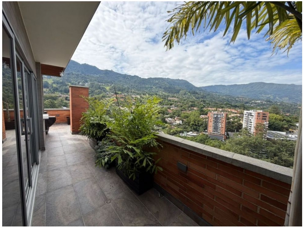 Apartamento en venta en Loma Benedictinos, Envigado · foto 4 de 24
