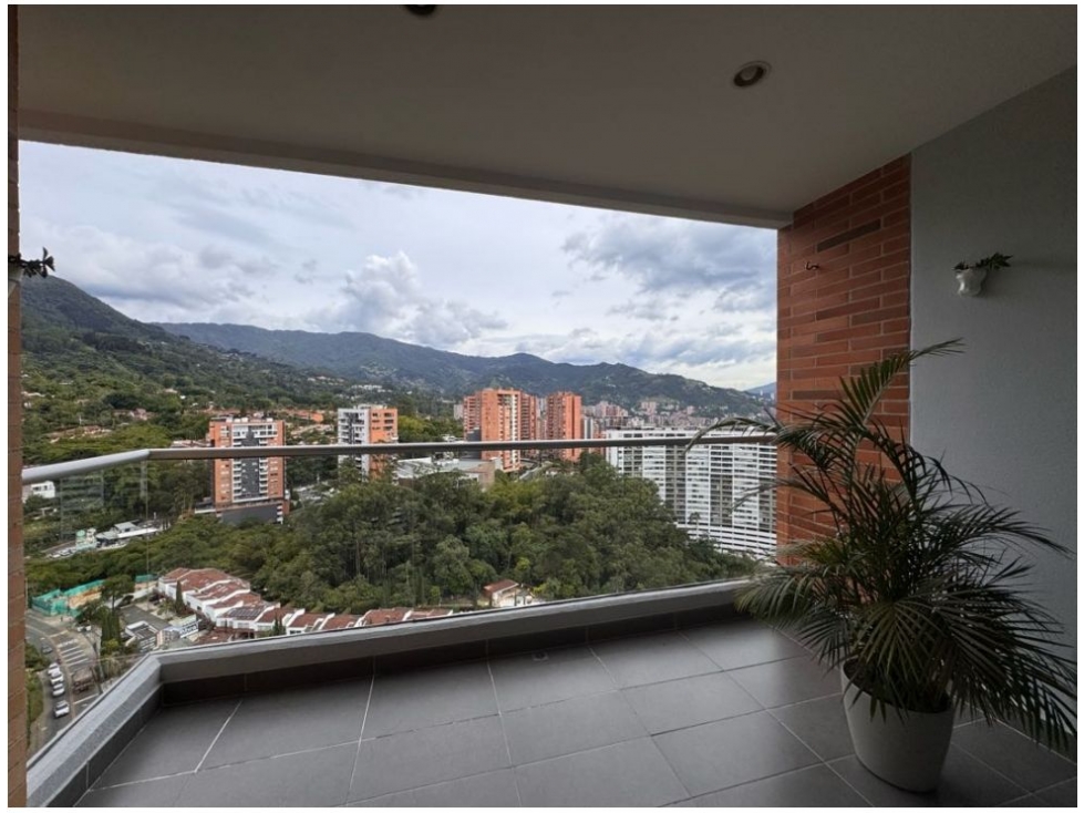 Apartamento en venta en Loma Benedictinos, Envigado · foto 7 de 24
