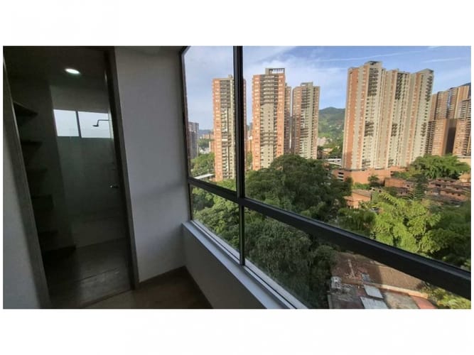 Apartamento de 3 alcobas en venta en Tres Esquinas, Sabaneta, 87 m² · foto 17 de 18